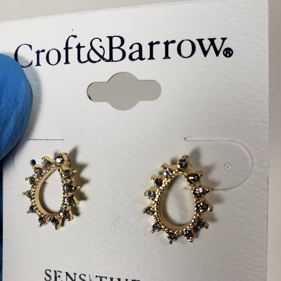 CROFT & BARROW, Women's Polished Gold-tone Hoop Clear Crystals Stud Earrings - Picture 6 of 7